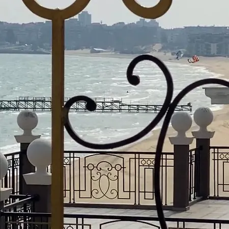 公寓 Penthouse Happy Moments 2